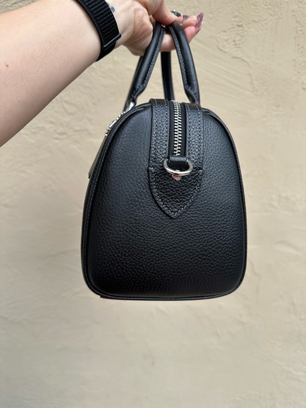 ♣️Coach Medium Black Pebbled Rowan Satchel Bag w/ Silver Hardware CV962♣️ - Picture 4 of 9